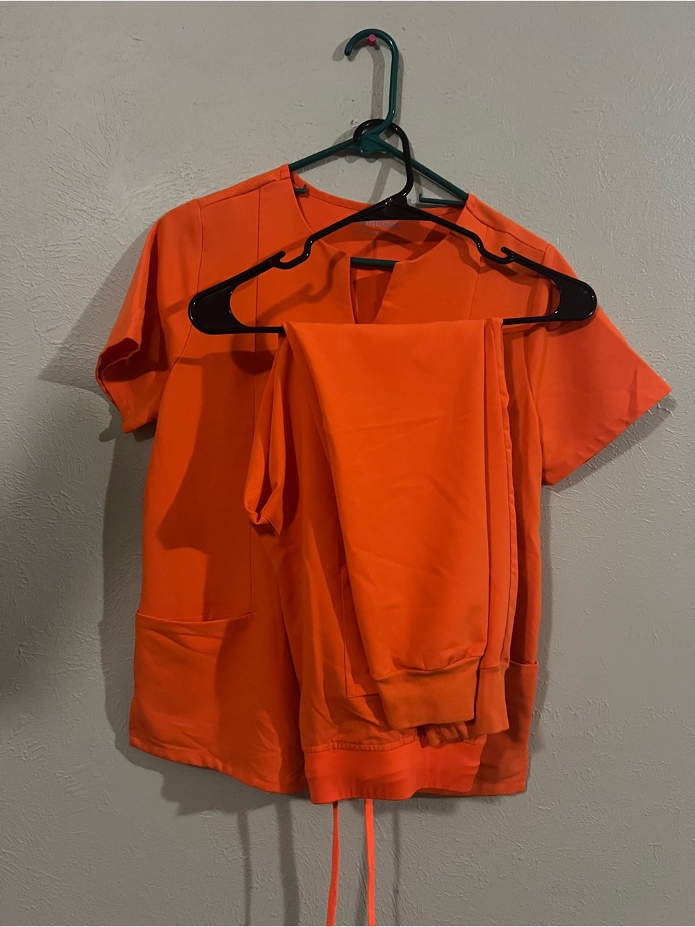Women’s Mandala Orange Medical Scrub Set - size Small/Small Petite PO18S